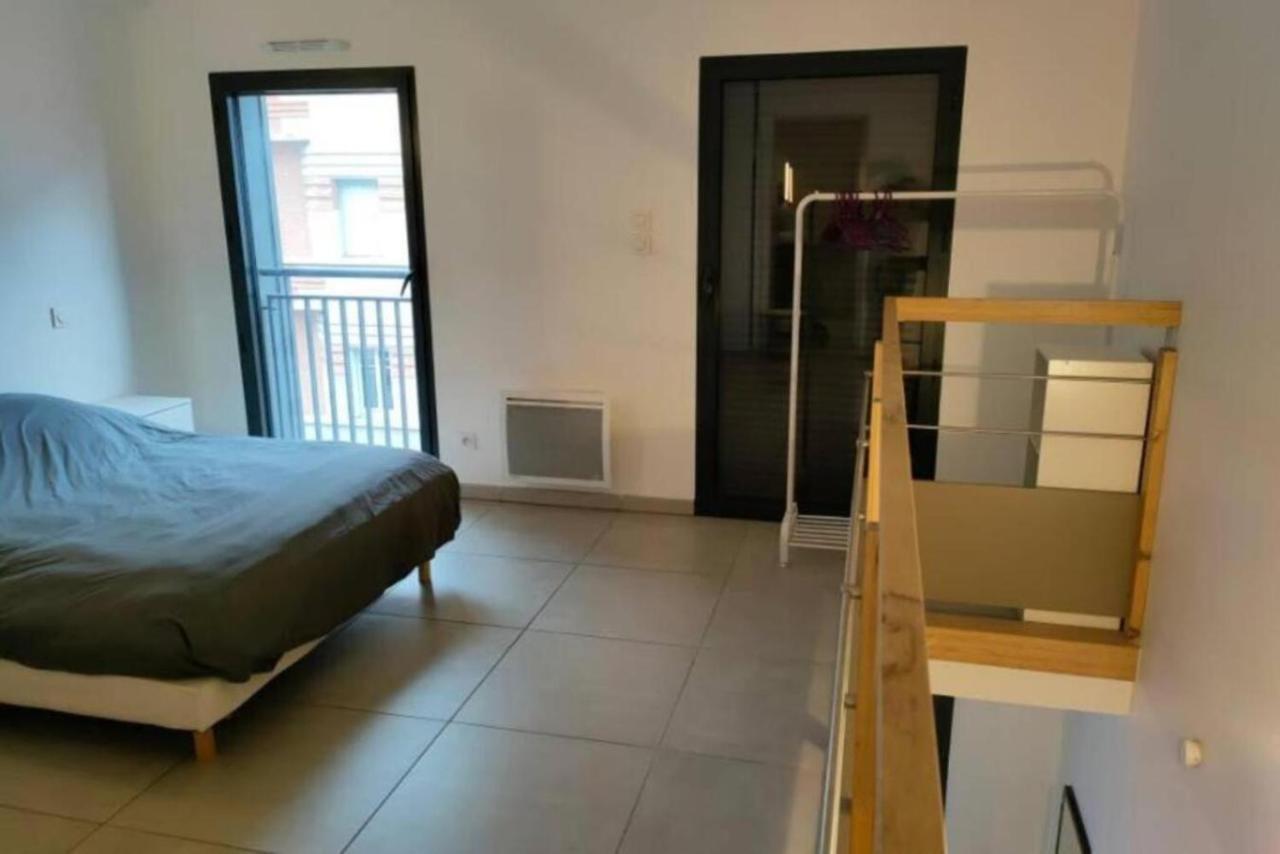 203 Duplex Jeanne D'arc *