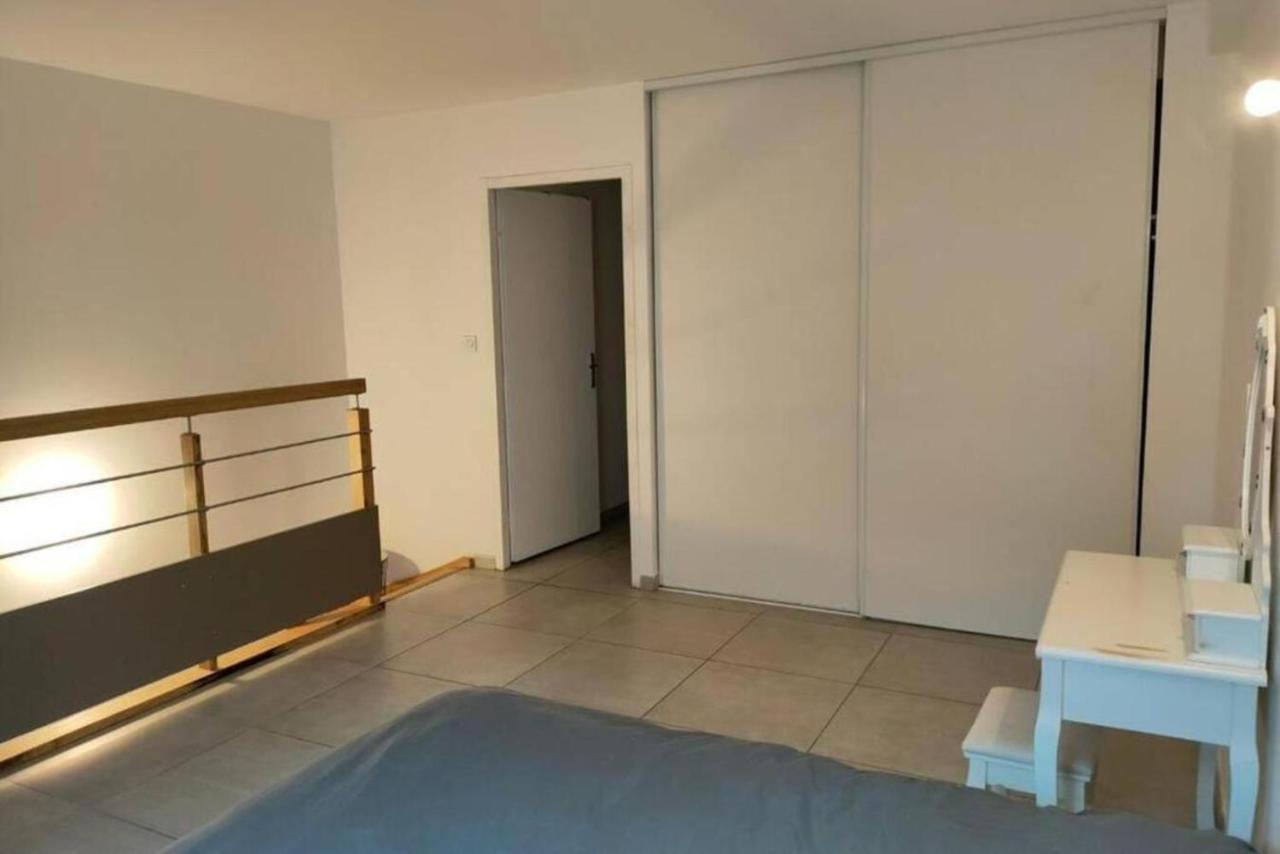 203 Duplex Jeanne D'arc Apartment *